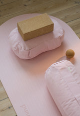 Bolster_moon_ovalmat_rosedust