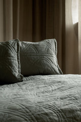 Brøchner Pillow Blanket13