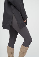 Saga-Darkgrey-Anura-Timelessgrey-Legwarmers-Taupemel-225-LOW