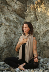 Ayana Devi Blackflower Laya Beigemel 1