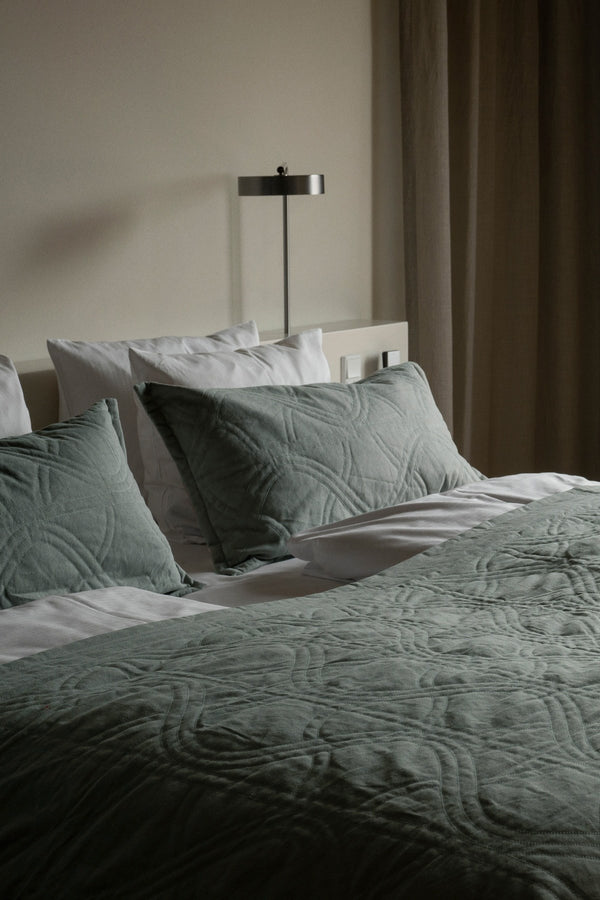 Brøchner Pillow Blanket12
