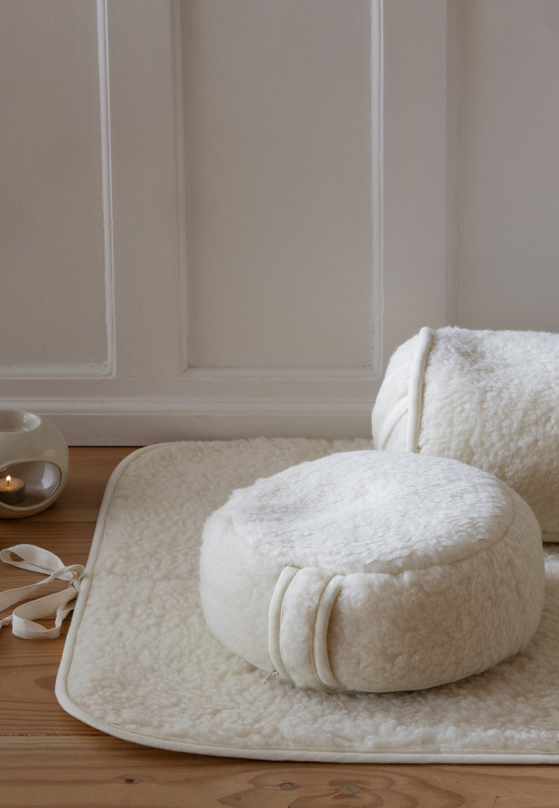 yoga & meditation wool kit