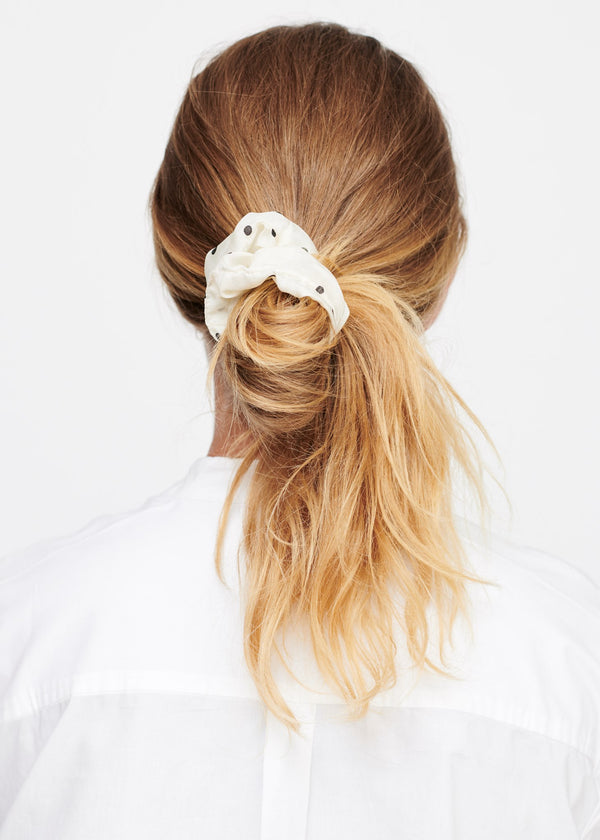 Dotted Scrunchie LOW