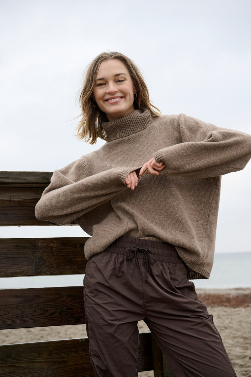 Honest Knit Taupe Trail Pants Chocolate 908 LOW