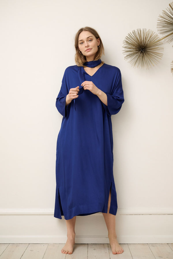 Within Dress Silky Deepblue LOW